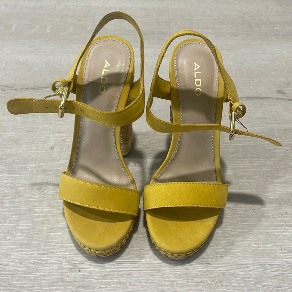 Aldo Platform Heels in Yellow and Raffia | Size 36.5 EU / Size 6.5 US